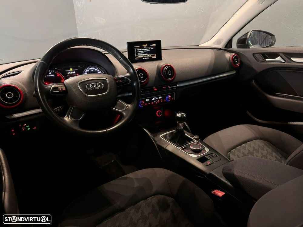 Audi A3 Limousine 1.6 TDI S-line - 22