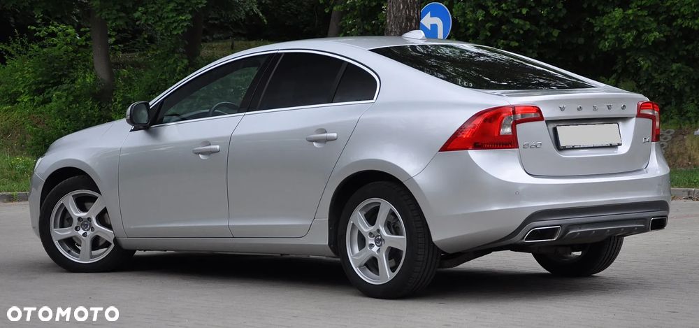 Volvo S60 D4 R-Design Summum - 7