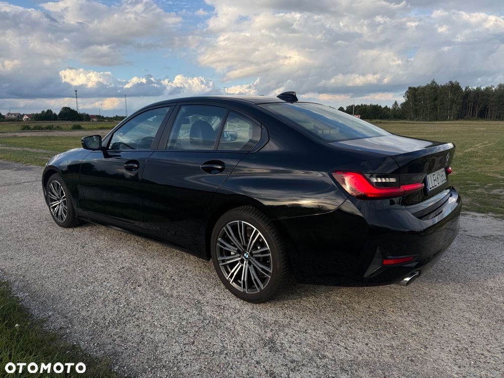 BMW Seria 3 330i Advantage - 13