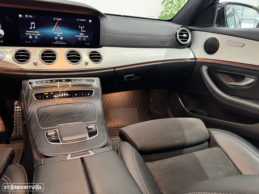 Mercedes-Benz E 300 de AMG Line 4Matic - 26