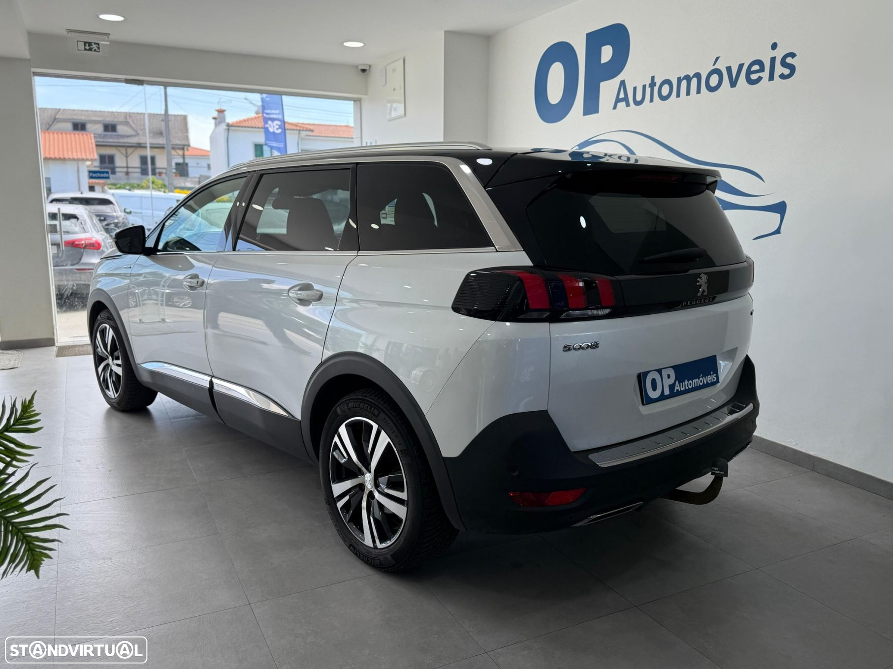 Peugeot 5008 1.5 BlueHDi GT Line EAT8 - 3
