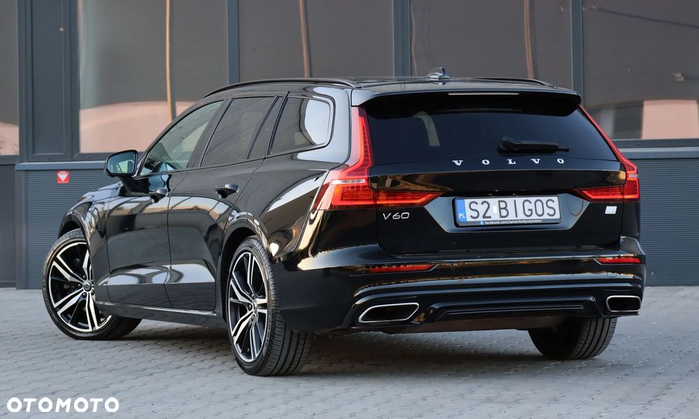 Volvo V60 T8 AWD Recharge Geartronic RDesign - 6