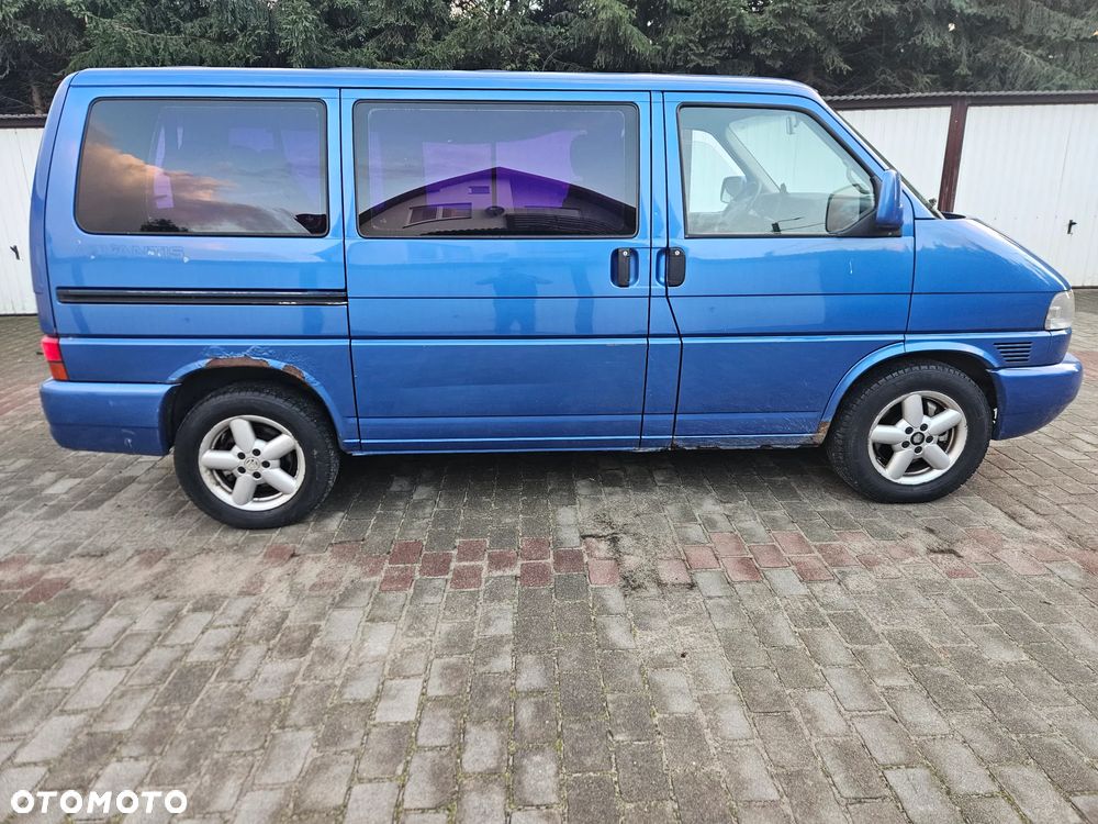 Volkswagen Multivan Standard - 10