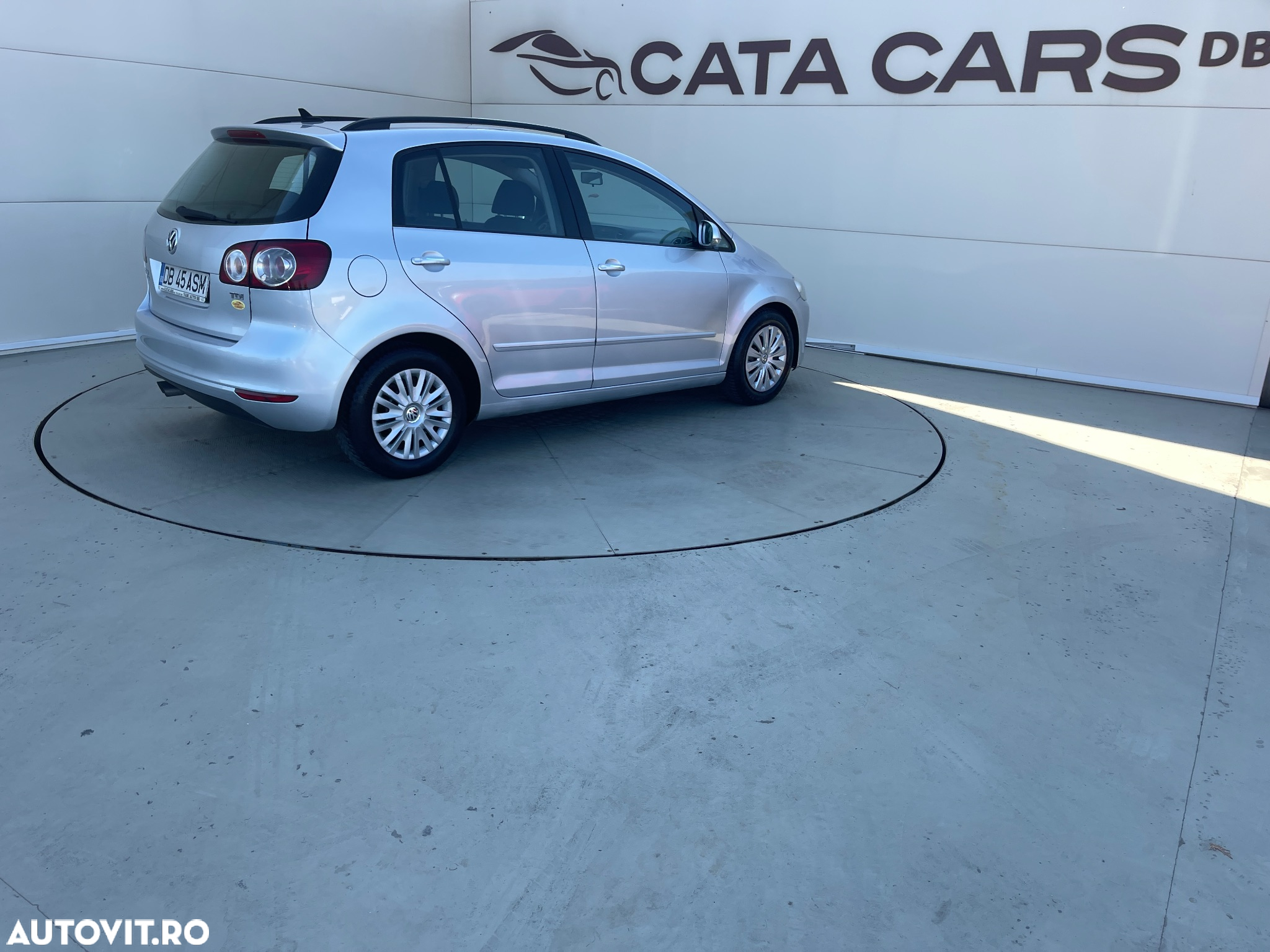 Volkswagen Golf Plus 2.0 TDI Comfortline - 18