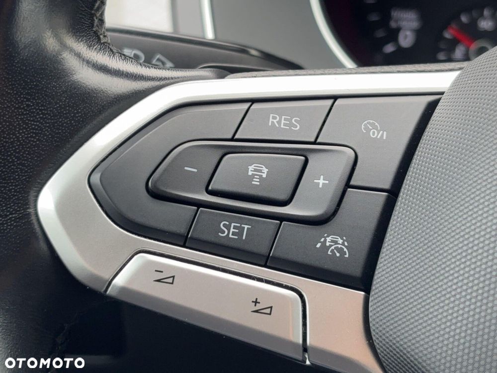 Volkswagen Passat Variant 2.0 TDI EVO Business DSG - 22