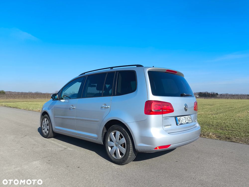 Volkswagen Touran 1.6 TDI DPF BlueMotion Technology DSG STYLE - 2