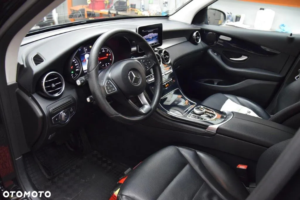 Mercedes-Benz GLC - 7