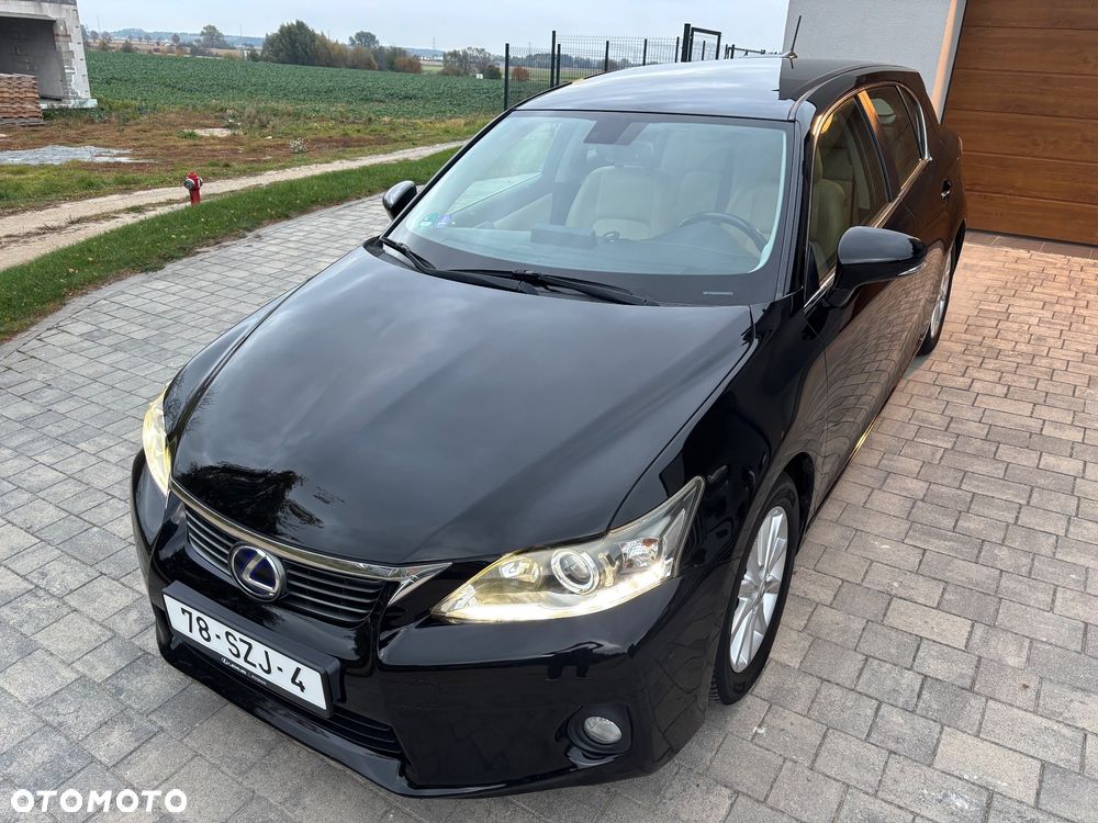Lexus CT - 18
