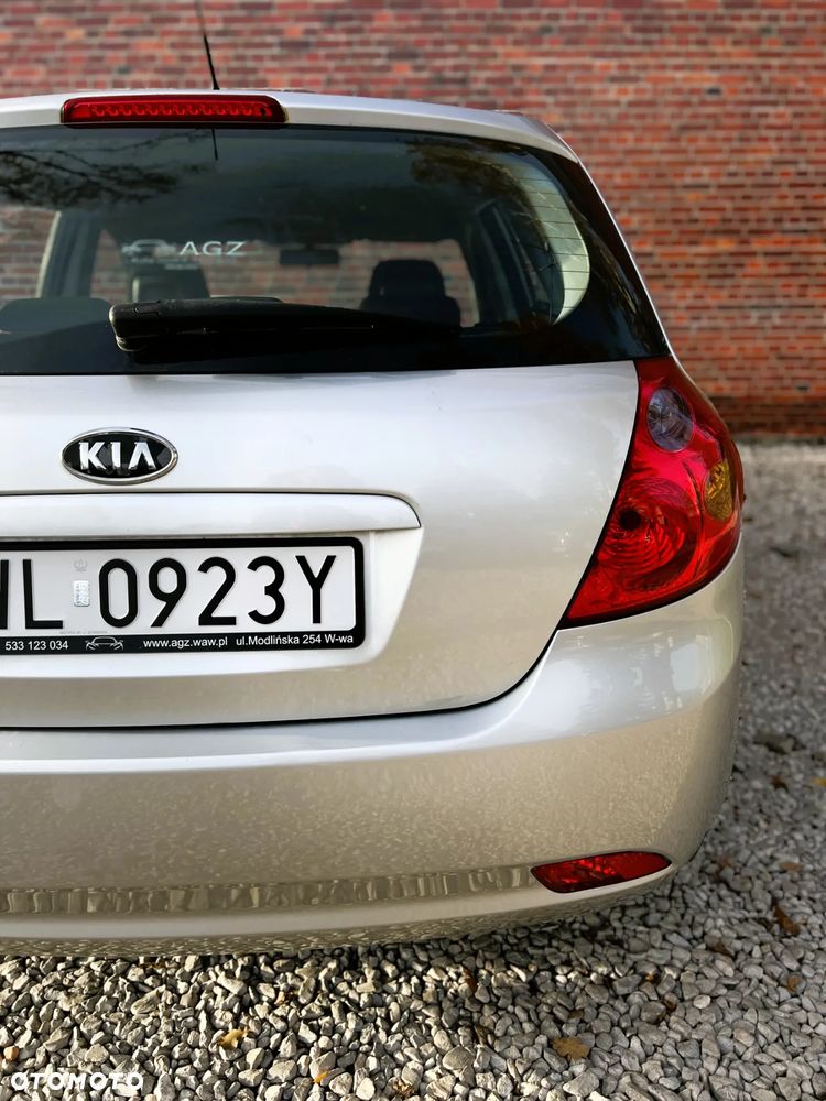 Kia Ceed - 31