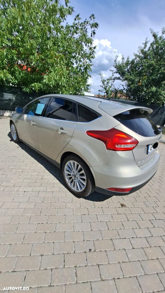Ford Focus 1.0 EcoBoost Titanium - 11