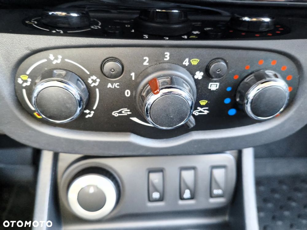 Dacia Duster 1.2 TCe Laureate 4x4 S&S EU6 - 22