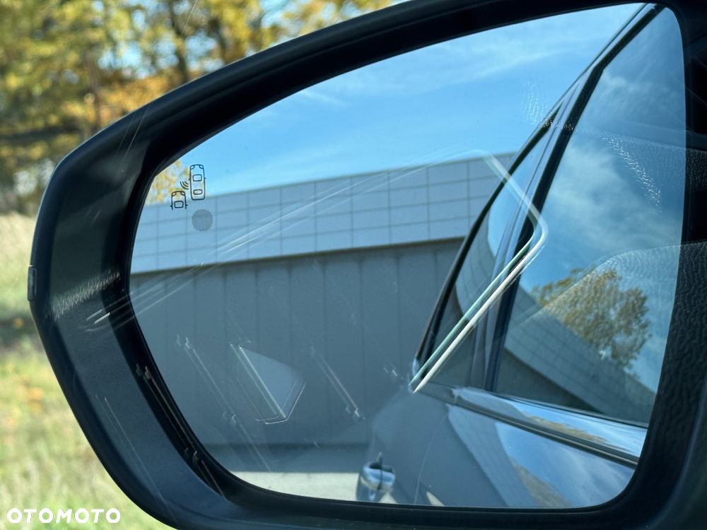 DS Automobiles DS 7 Crossback - 32