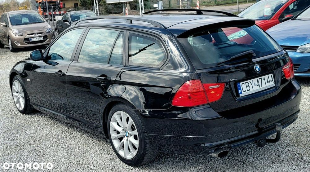 BMW Seria 3 318i - 29