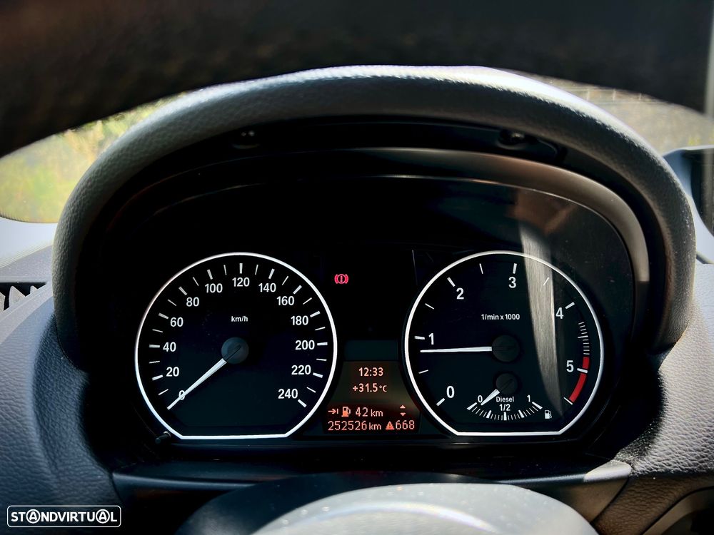 BMW 118 d Sport Line - 9