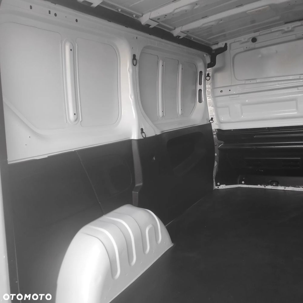 Renault Trafic - 14