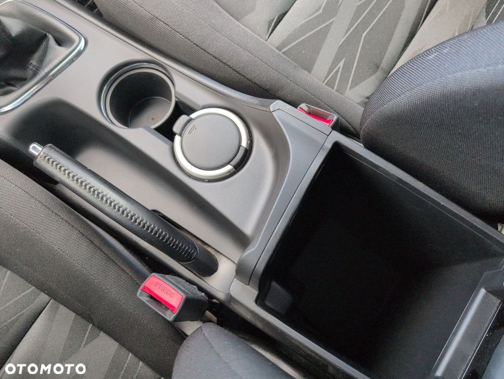 Kia Ceed 1.6 GDI M - 27