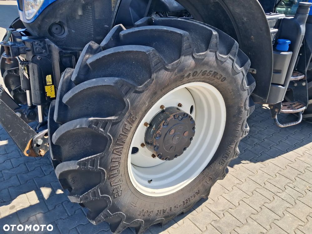 New Holland T 7.220 Auto Command - 9