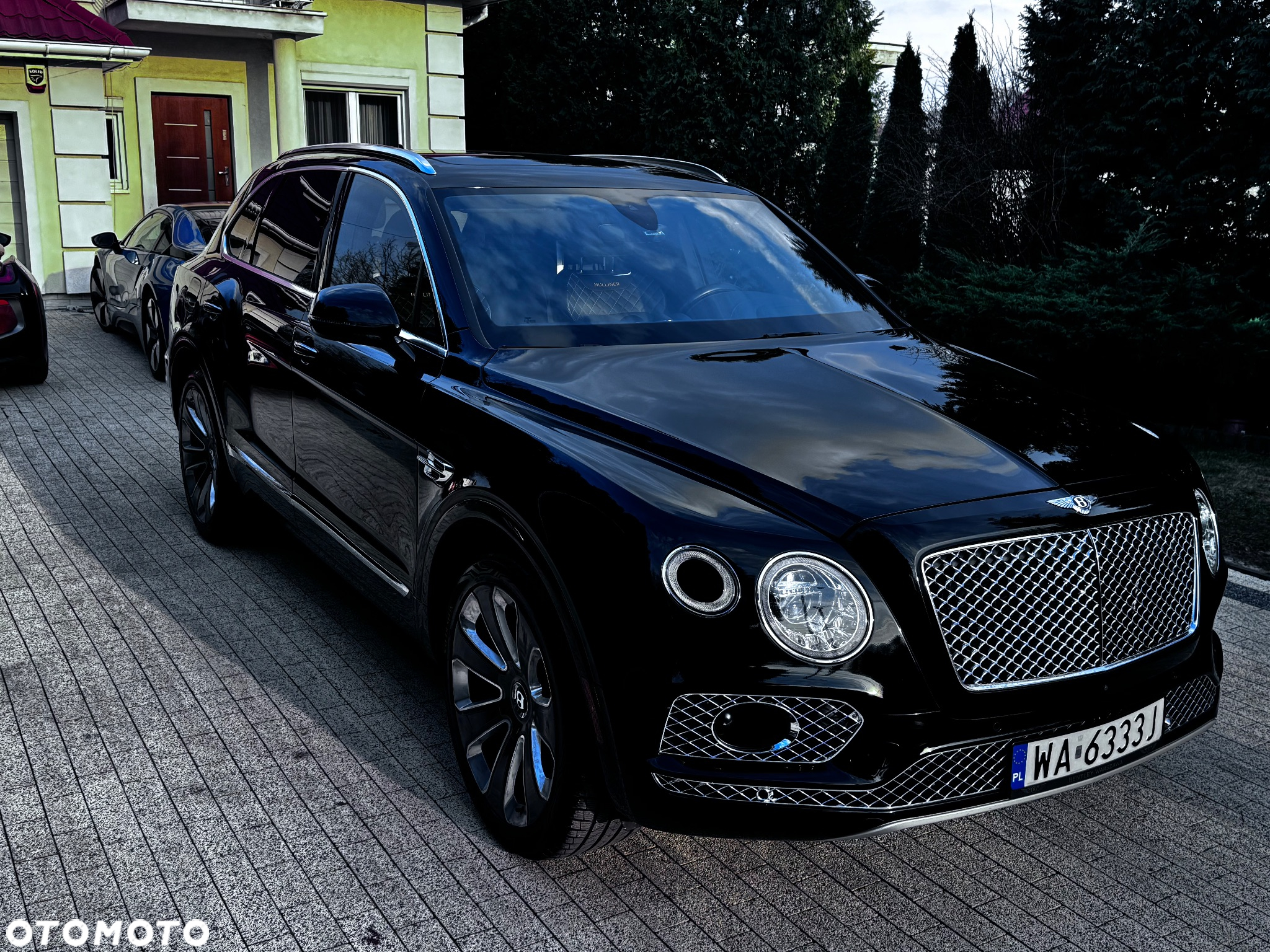 Bentley Bentayga W12 Mulliner - 34