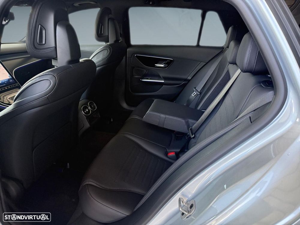 Mercedes-Benz C 300 de AMG Line - 12