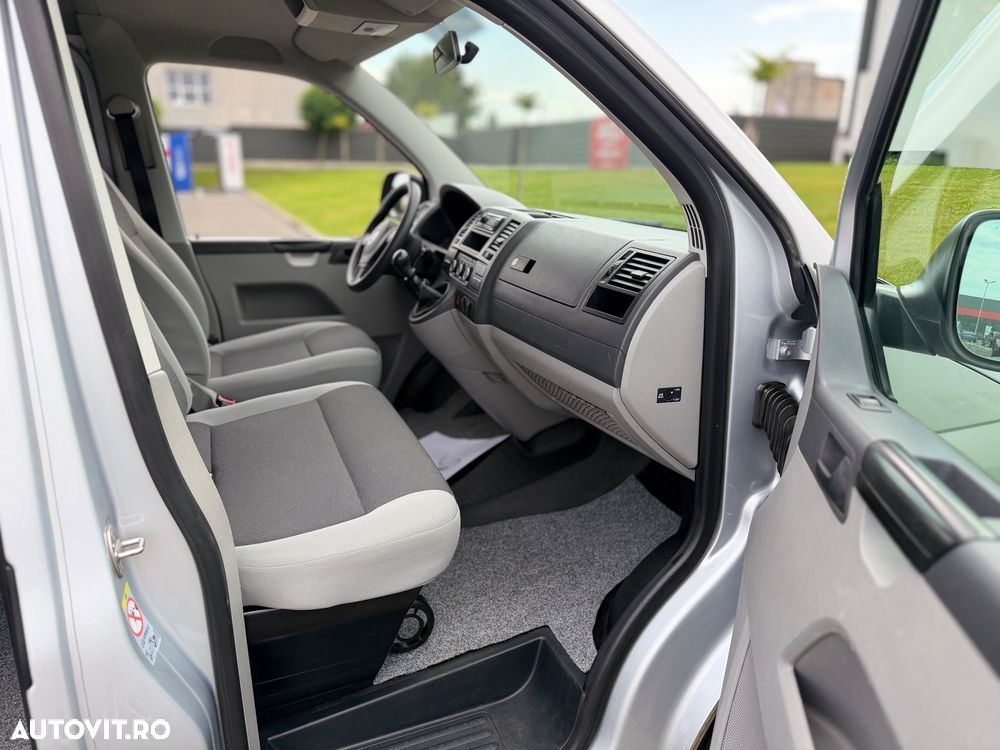 Volkswagen Transporter 2.0 75 kW KR - 12