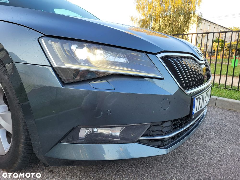 Skoda Superb 2.0 TDI Ambition DSG - 4