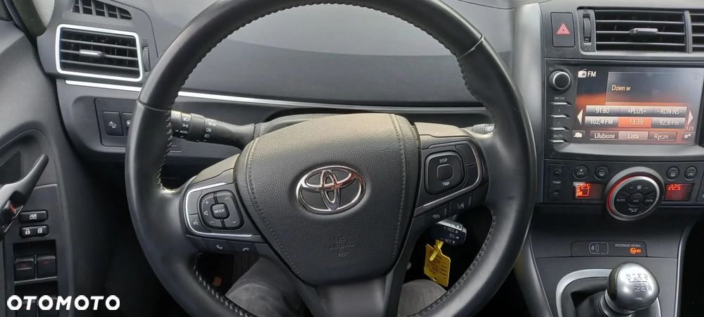 Toyota Verso 1.8 Premium EU5 7os - 17