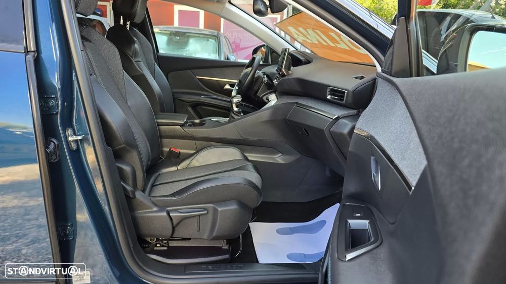 Peugeot 3008 1.2 PureTech Allure Pack - 18