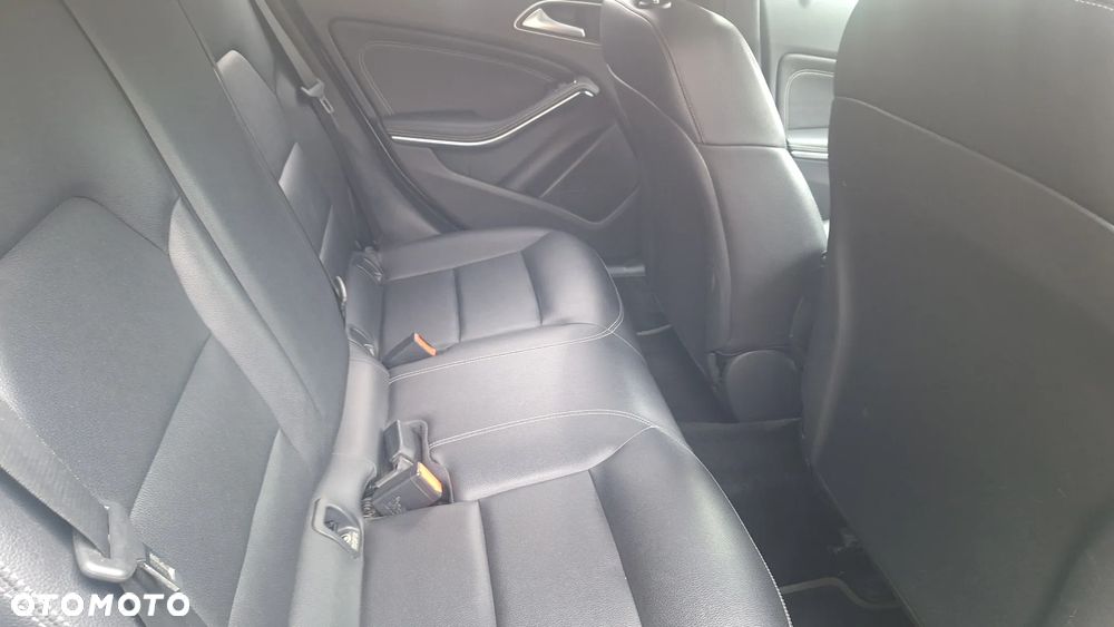 Mercedes-Benz Klasa A 180 7G-DCT Activity Edition - 25