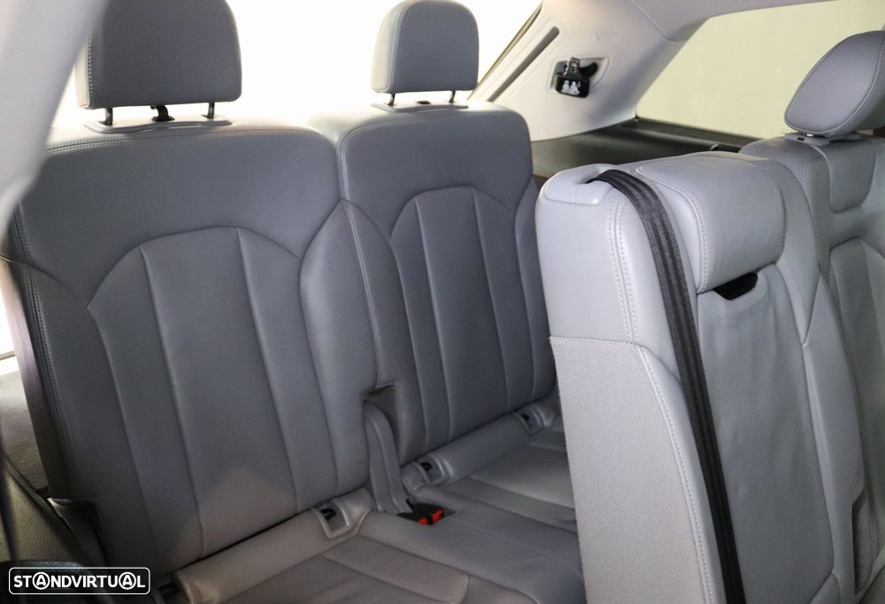 Audi Q7 3.0 TDI quattro tiptronic 7L - 53