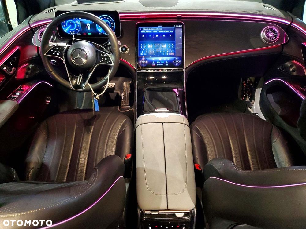 Mercedes-Benz EQS - 9