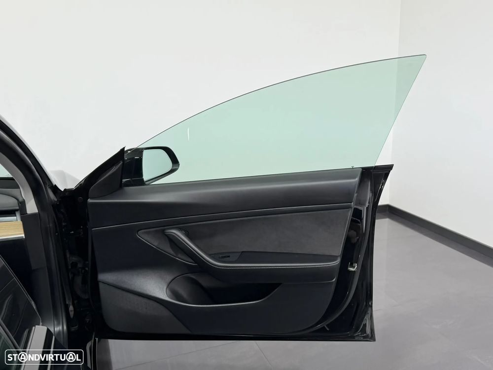 Tesla Model 3 Standard Range Plus RWD - 35