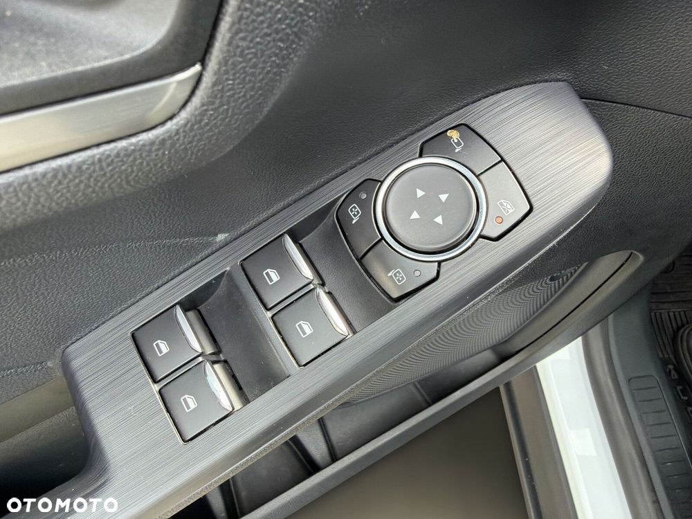 Ford Kuga - 23