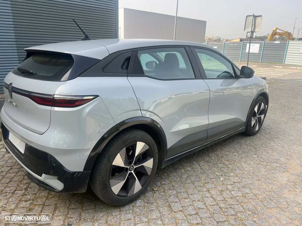 Renault Mégane E-Tech EV60 220hp optimum charge Equilibre - 11