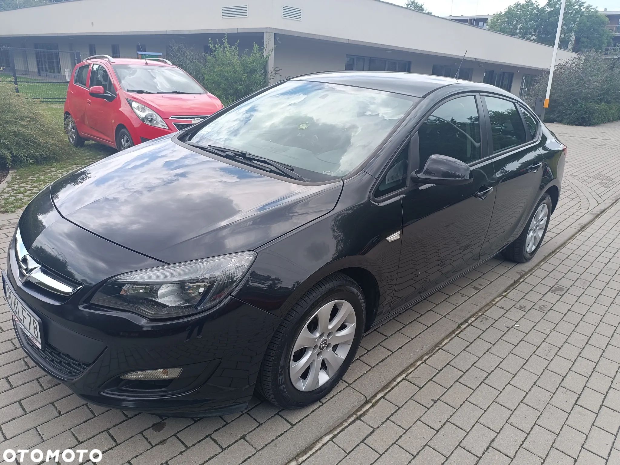 Opel Astra IV 1.6 Active - 1