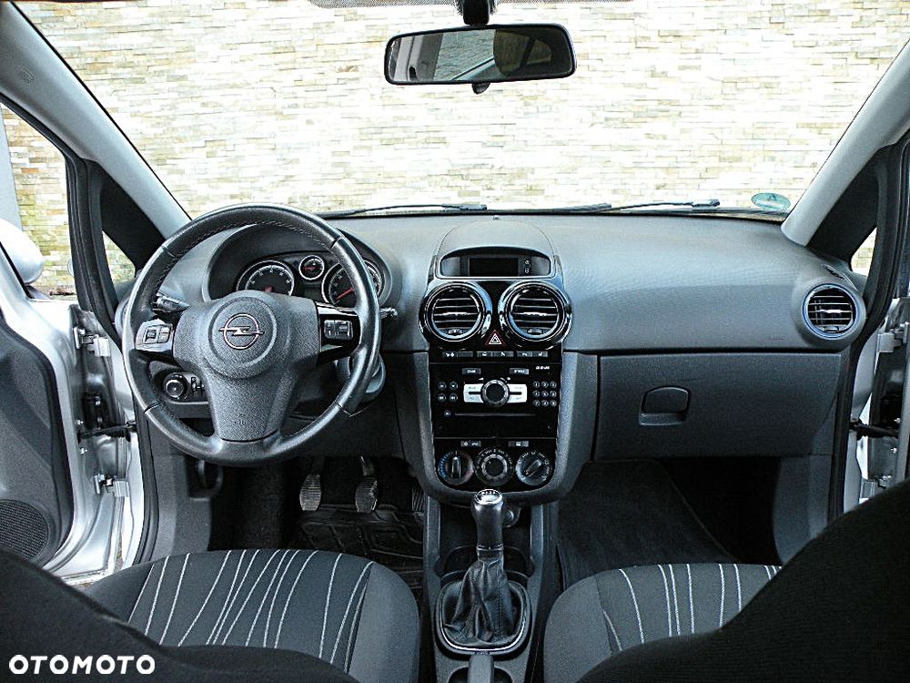 Opel Corsa 1.4 16V Edition 111 Jahre - 8