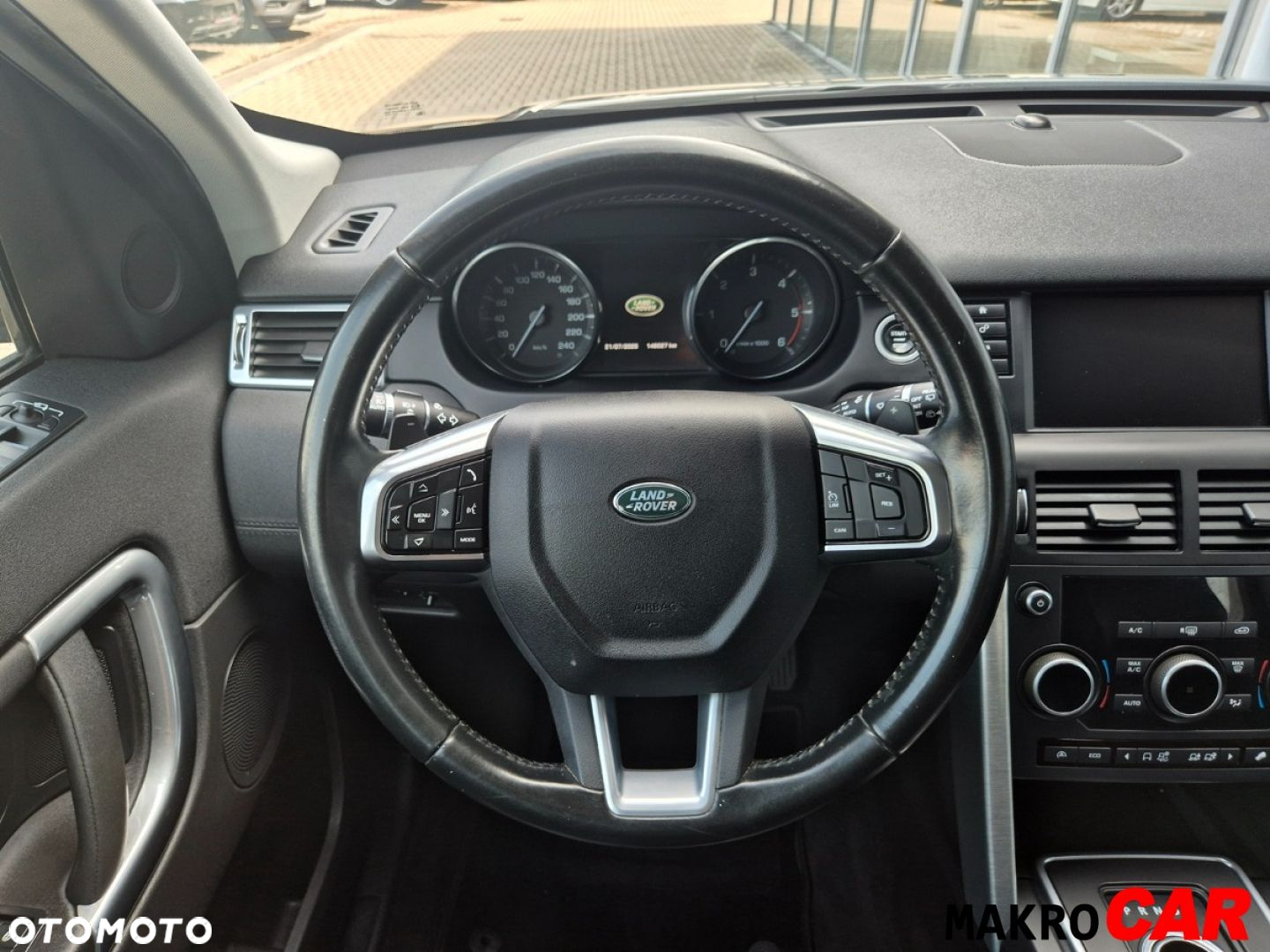Land Rover Discovery Sport - 9