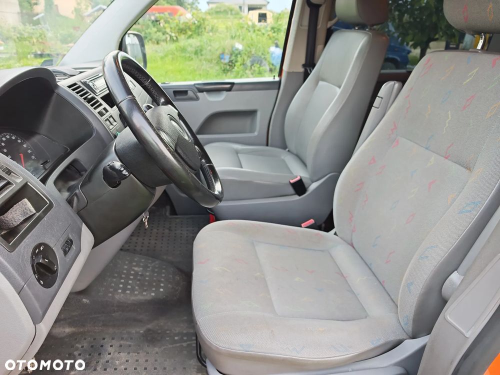 Volkswagen Transporter - 9
