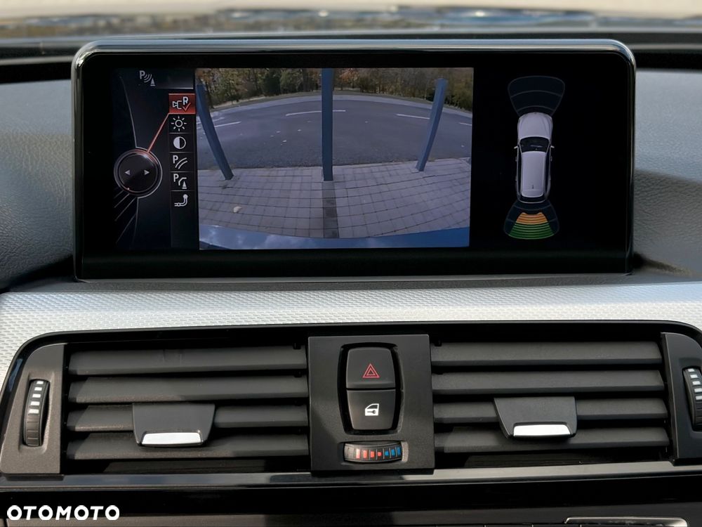 BMW Seria 3 320d Touring Sport-Aut Blue Performance Sport Line - 22