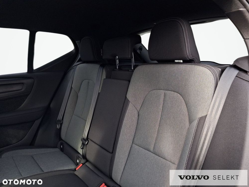 Volvo XC 40 - 22
