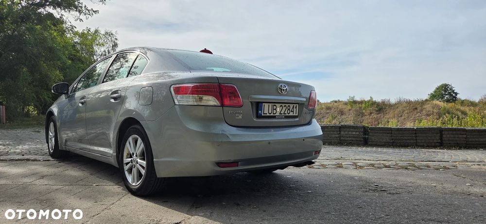 Toyota Avensis - 5