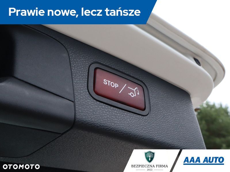 Mercedes-Benz Klasa E - 23