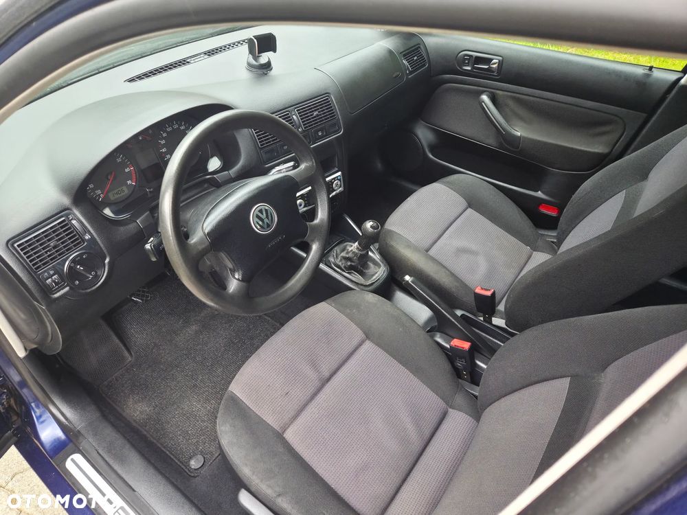 Volkswagen Golf - 16