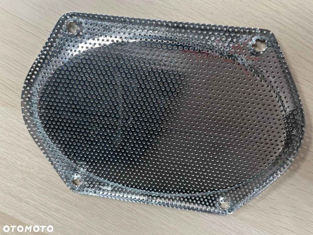 Oryginalna Chromowana Maskownica Głośnika Tylnego | Volvo P1800S 1966 | OEM - 2