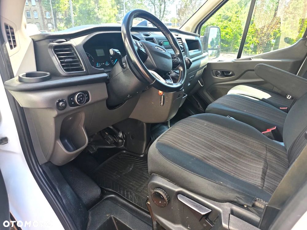 Ford Transit - 9