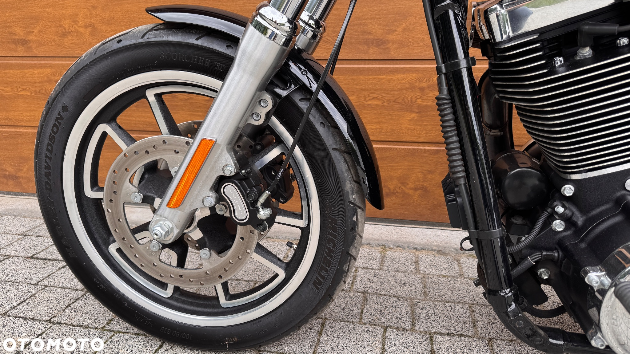 Harley-Davidson Dyna Low Rider - 11