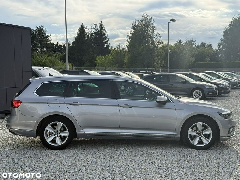 Volkswagen Passat Variant 2.0 TDI Elegance DSG - 8