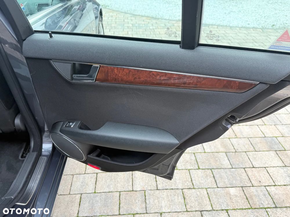 Mercedes-Benz Klasa C 200 Kompressor Automatik Elegance - 16