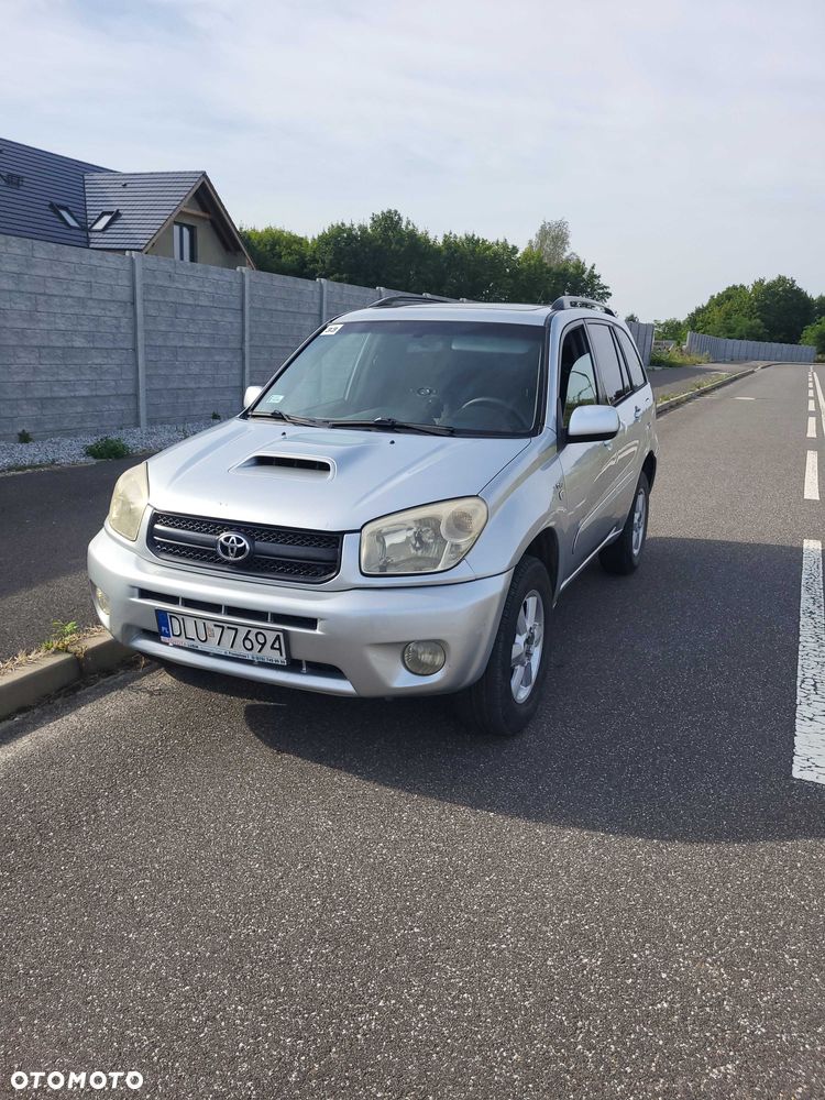 Toyota RAV4 - 1