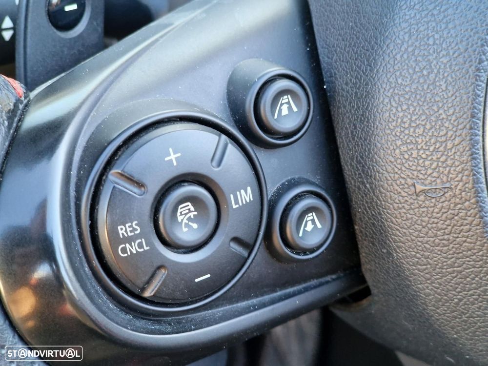 MINI Cabrio John Cooper Works Auto Desportiva - 46
