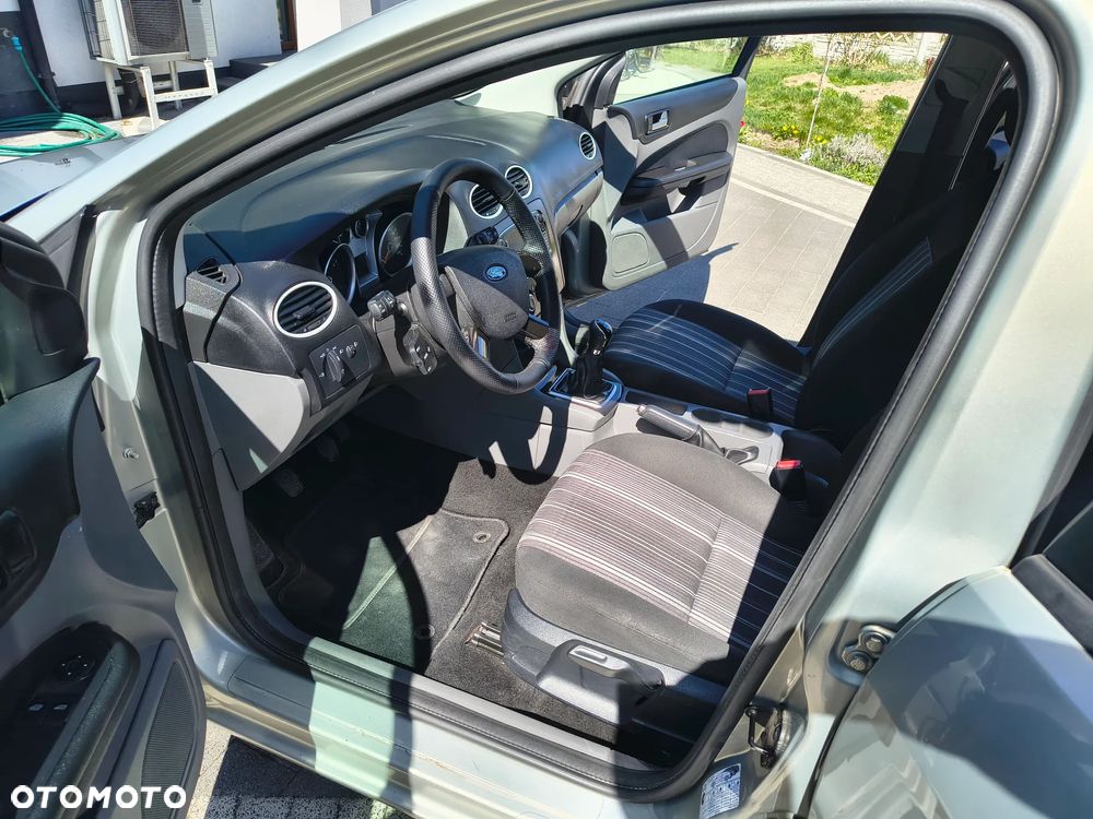 Ford Focus - 11
